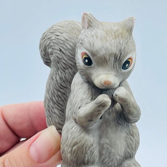 Vintage Franklin Porcelain Squirrel in Tree Stump Woodland Surprises Series 1984 - Picture 8 of 9